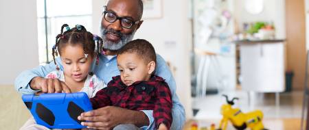 Why dads need to talk about money